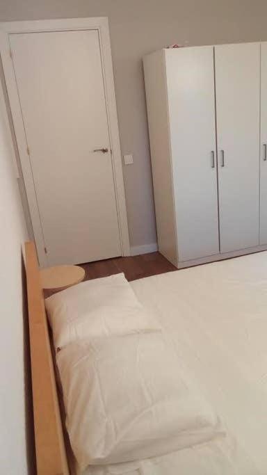Sagarda Familia Private Sunny Room Barcelona Exterior photo